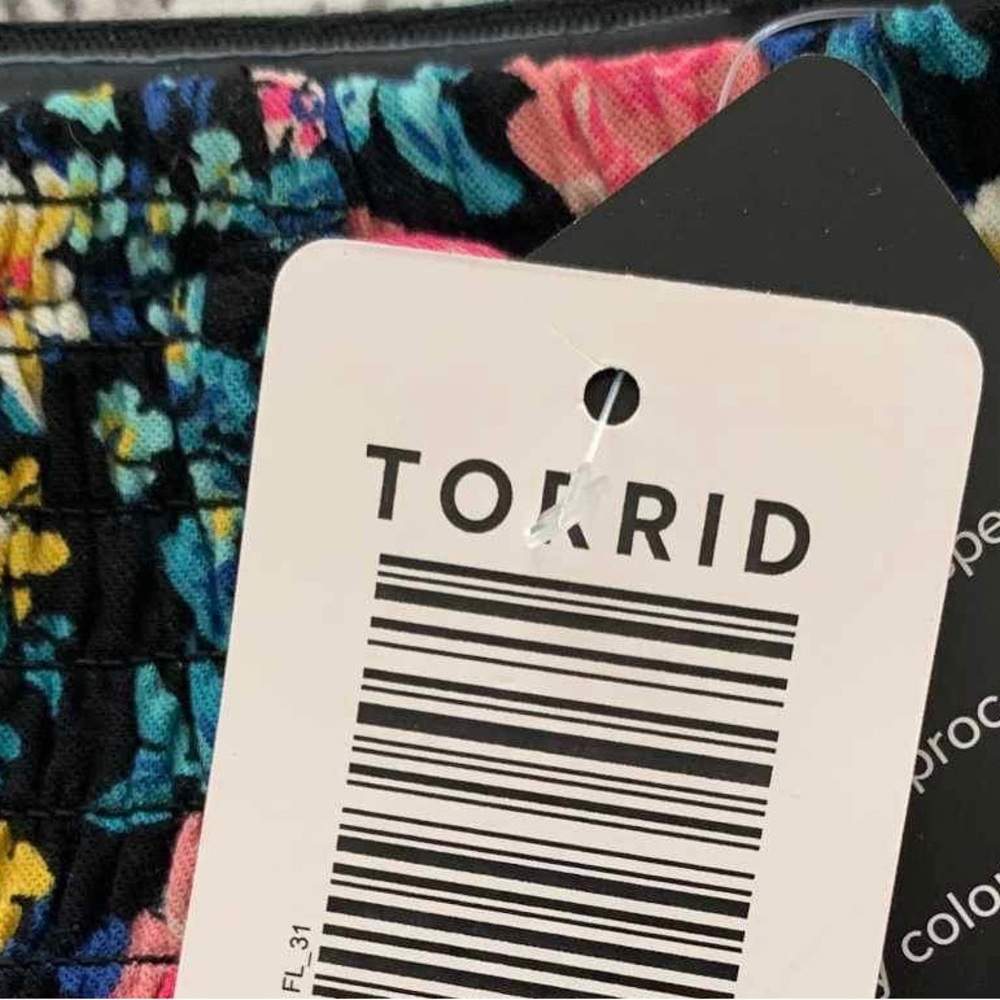 Torrid - Size 2 - Picture 8 of 11